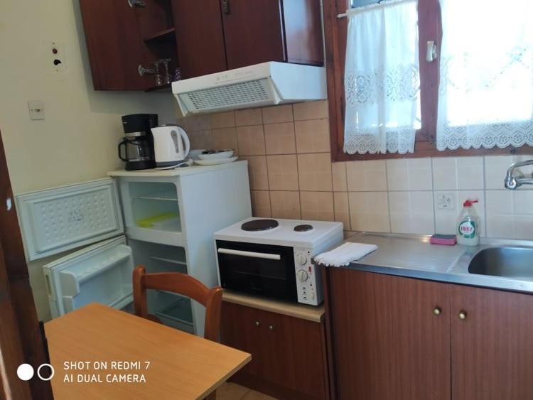 Menelaos Apartments Lefokastro Luaran gambar