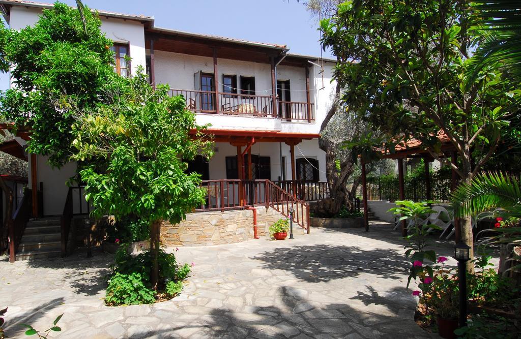 Menelaos Apartments Lefokastro Luaran gambar