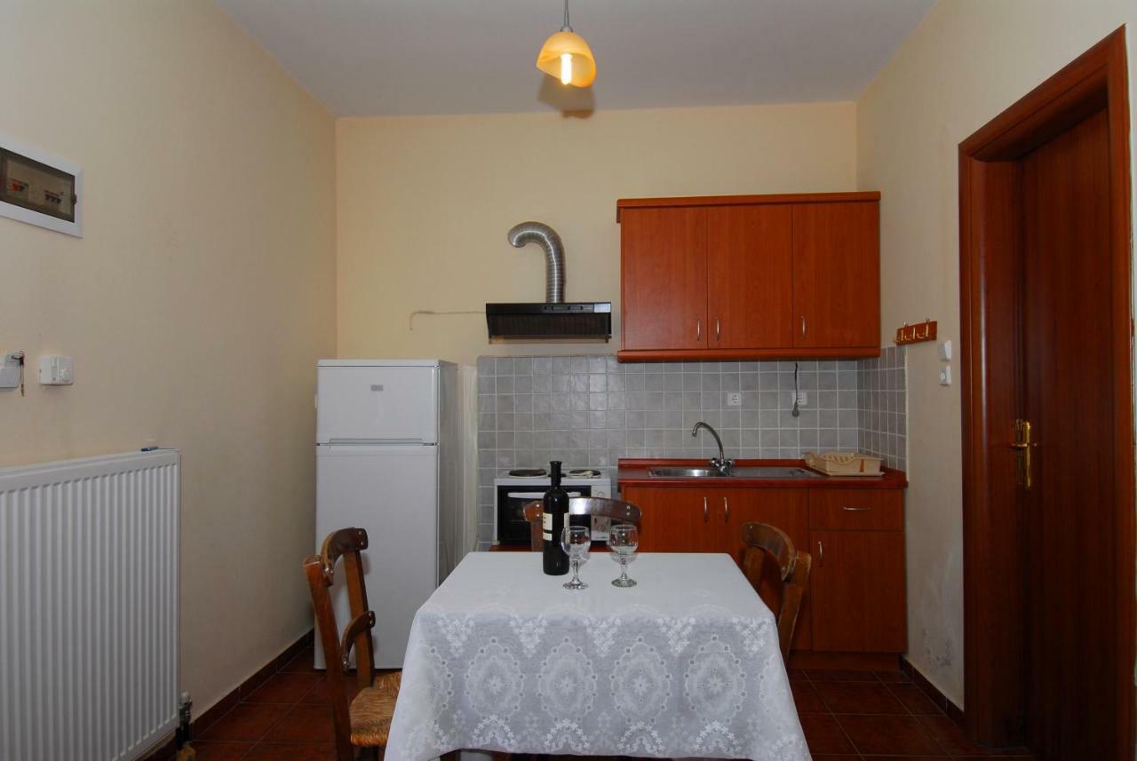 Menelaos Apartments Lefokastro Luaran gambar