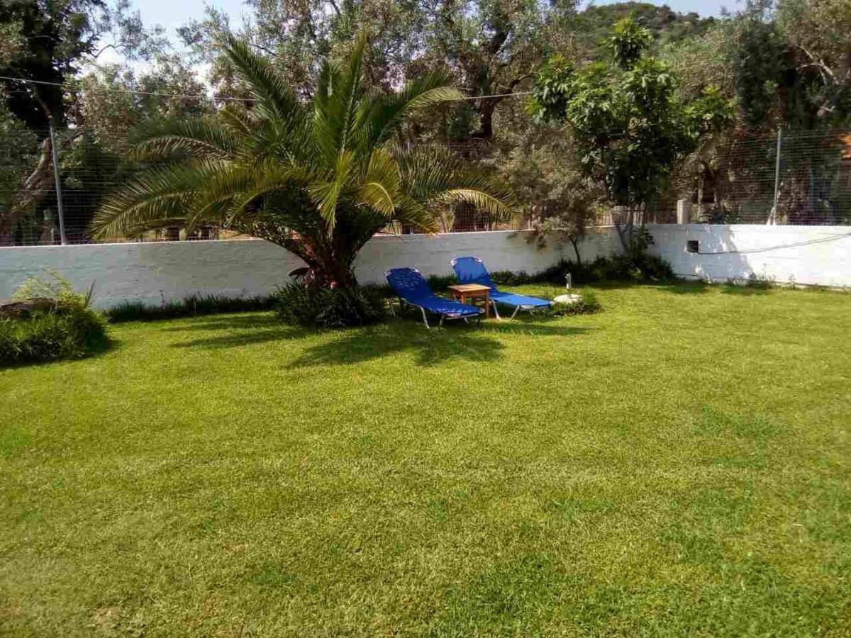 Menelaos Apartments Lefokastro Luaran gambar