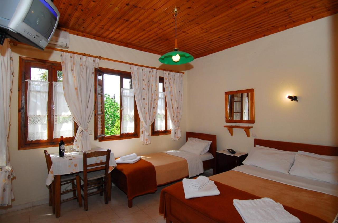 Menelaos Apartments Lefokastro Luaran gambar